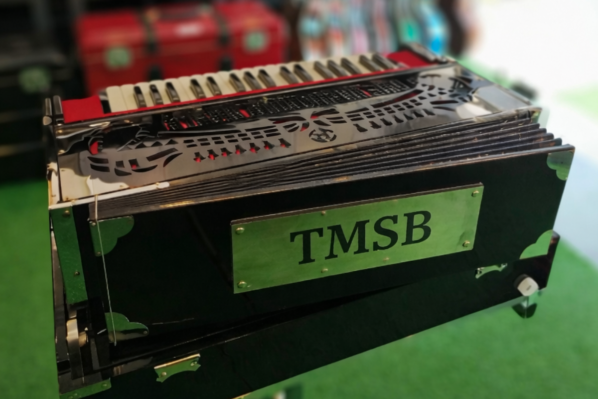 Professional 9 scale changer harmonium Symphony model made from Burmese teak wood